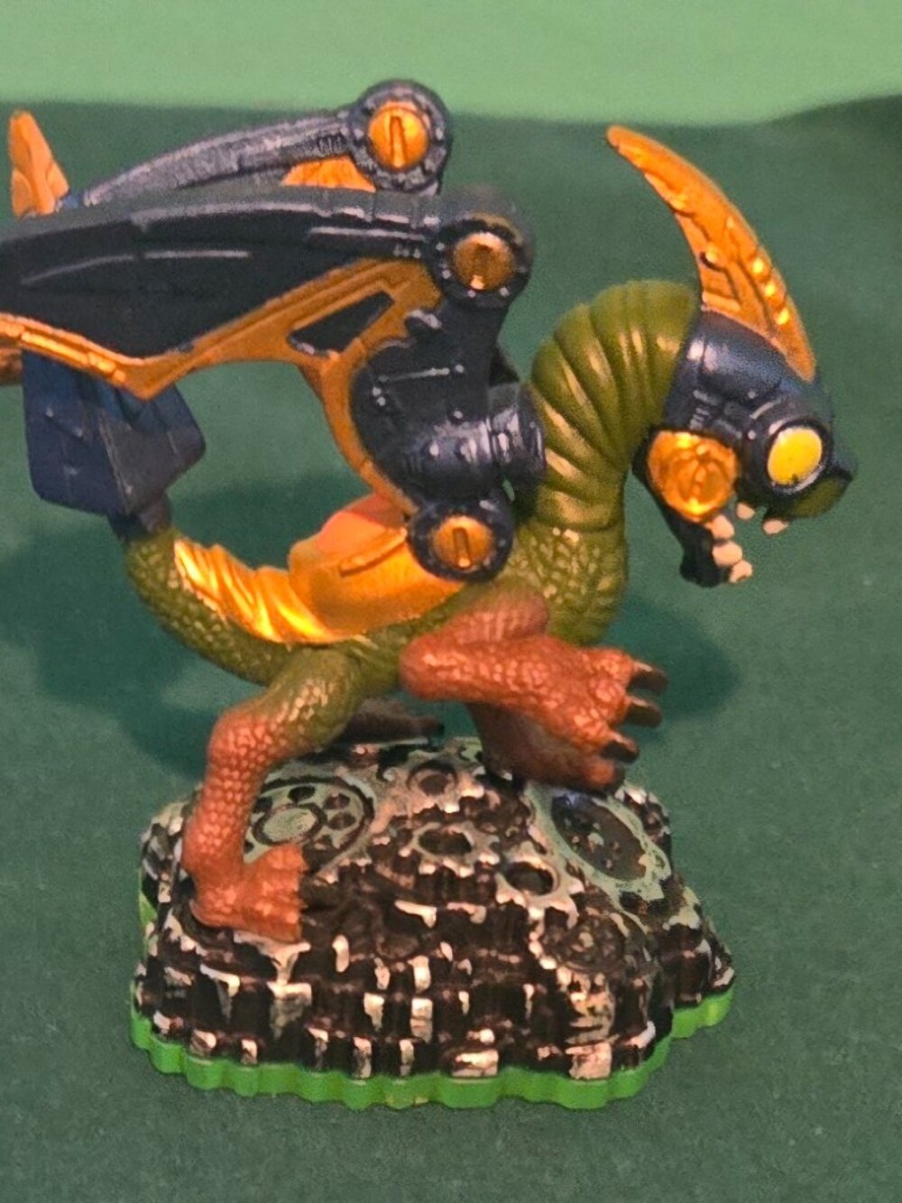 Skylanders Spyro’s Adventure Figure – Drobot (Green Base)